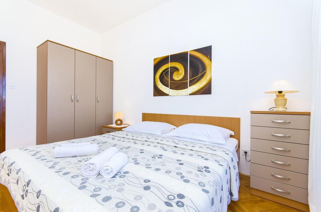 Apartments Kunac ポドゥゴラ 部屋 写真